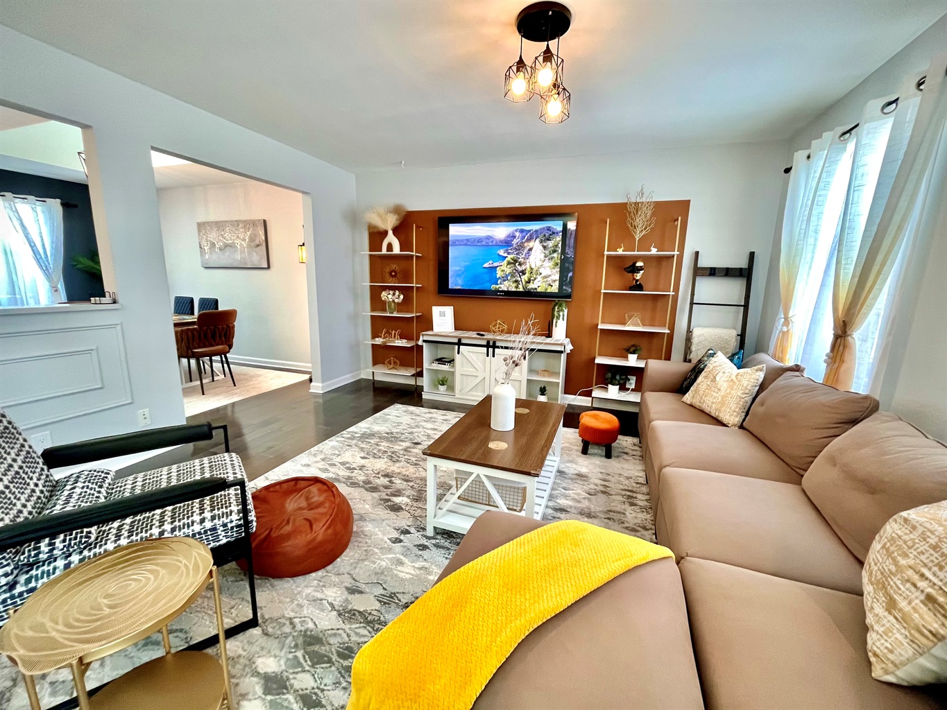 Beautiful living room open to kitchen