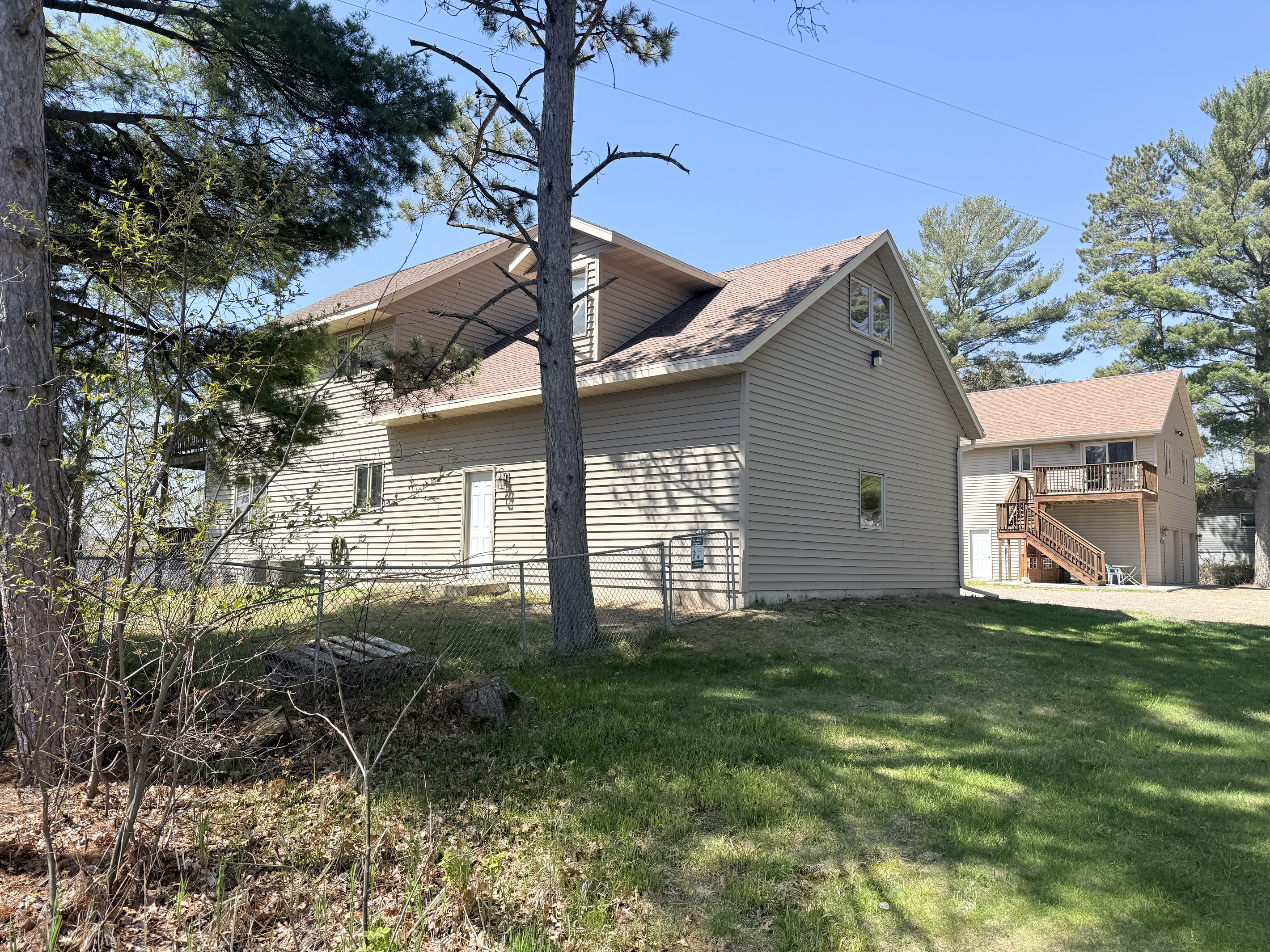Exterior - Side Yard View