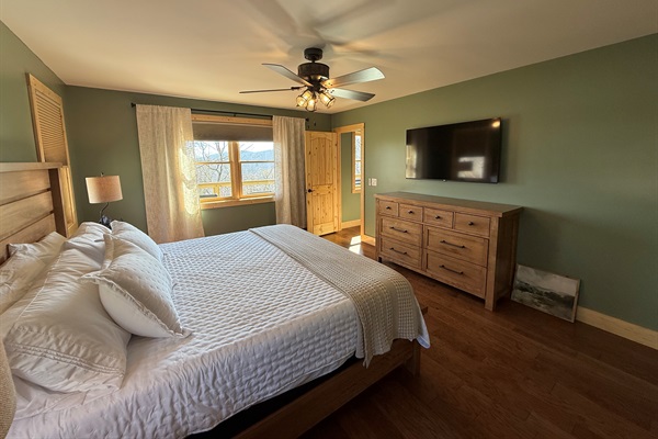Primary Bedroom w/ King Bed and Mountain Views. 