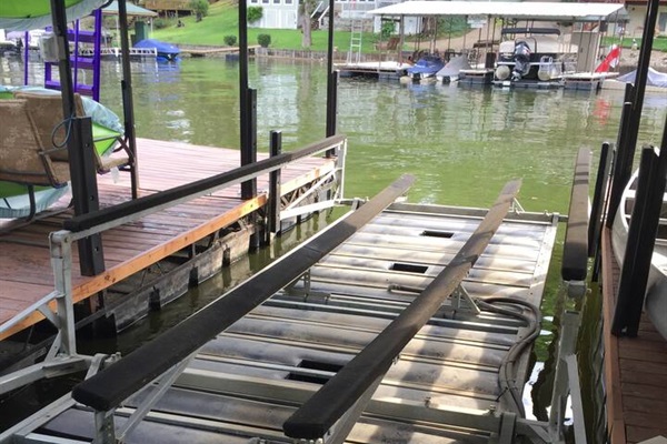6000# lift for 28' boat