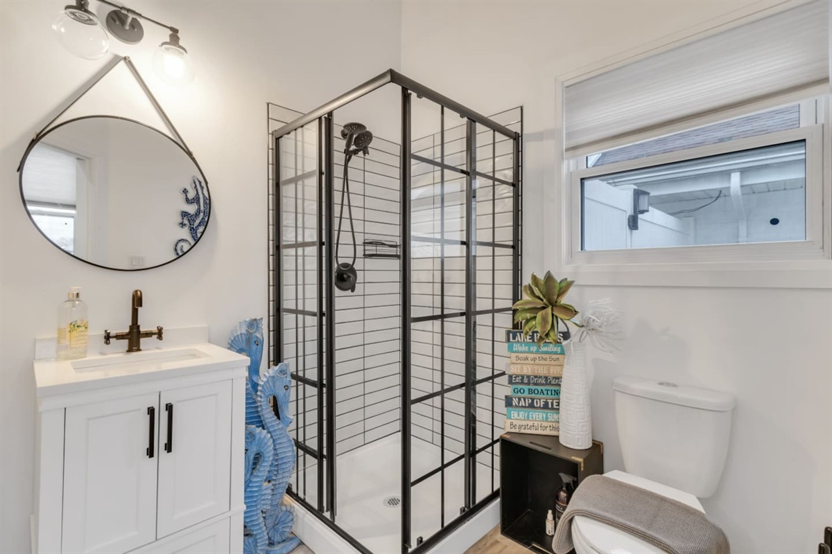 Gym shower/bathroom
