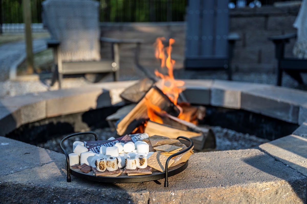 Gather under the stars around this massive firepit, complete with 15 Adirondack chairs and complimentary firewood. It's the perfect setting for s’mores, stories, and unforgettable family nights.