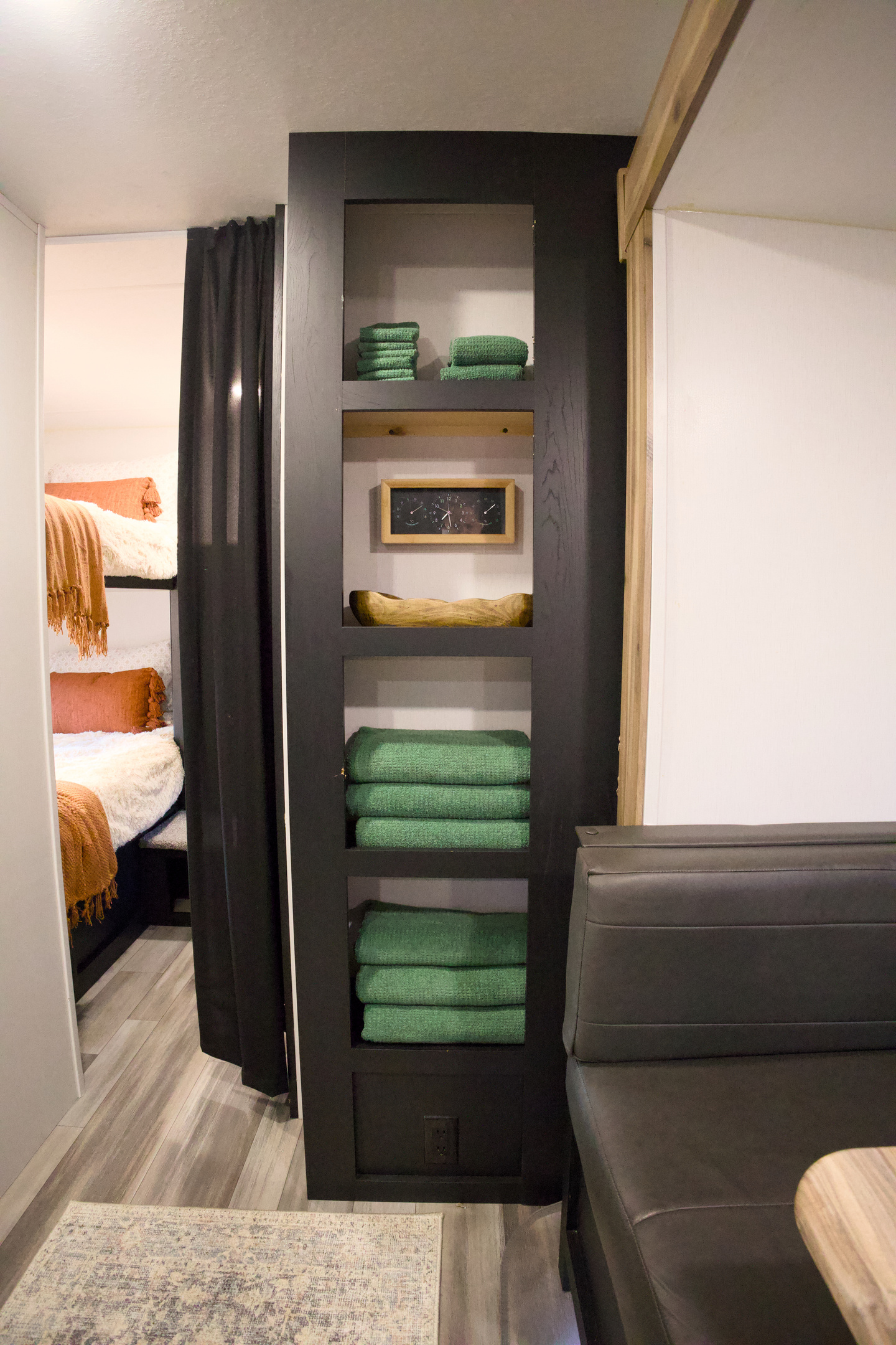 For each stay, you'll have access to our bath linens. We stock around 8 washcloths so if you think you'll need more, please bring them!