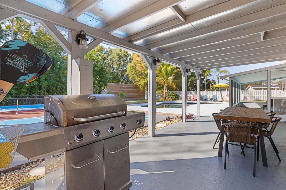 Enjoy your lunch after a swim in the pool