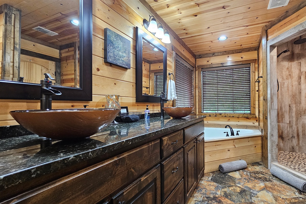 Luxury Bathroom: Unwind in style with a soaking tub and sleek rain shower surrounded by nature!