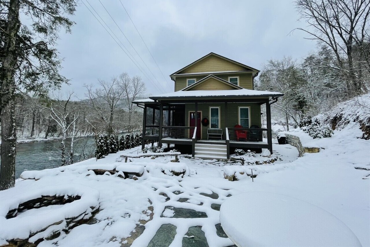 Snow, the Red Gate Cottage, and the rushing French Broad River