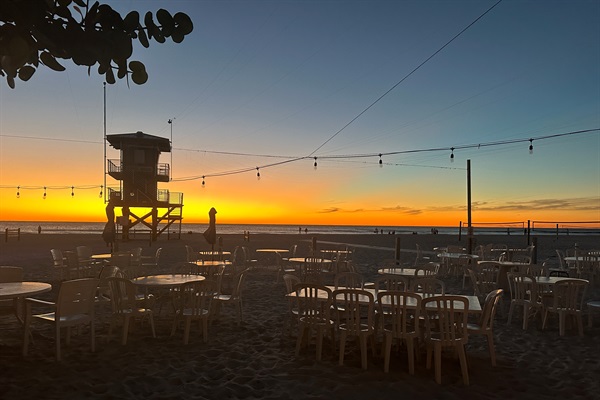 Anna Maria Island sunsets are an easy 9 mile drive from The Sideline Club. So many beaches to choose from when staying central too- allow AMI, Longboat and Siesta Keys as close proximity options as well.