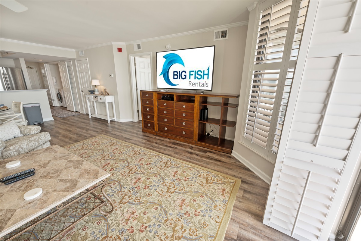 Amazing Living Room with Stunning Views🌊☀️