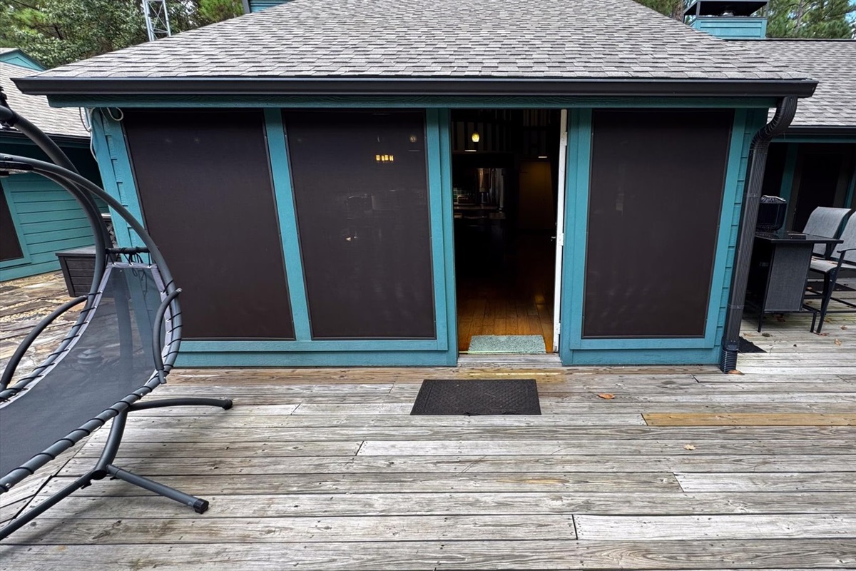 Back deck area leading back into the Kitchen.