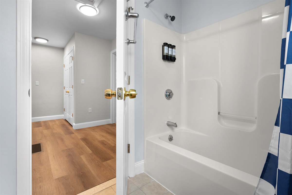 Full Tub/Shower with Soap Dispenser