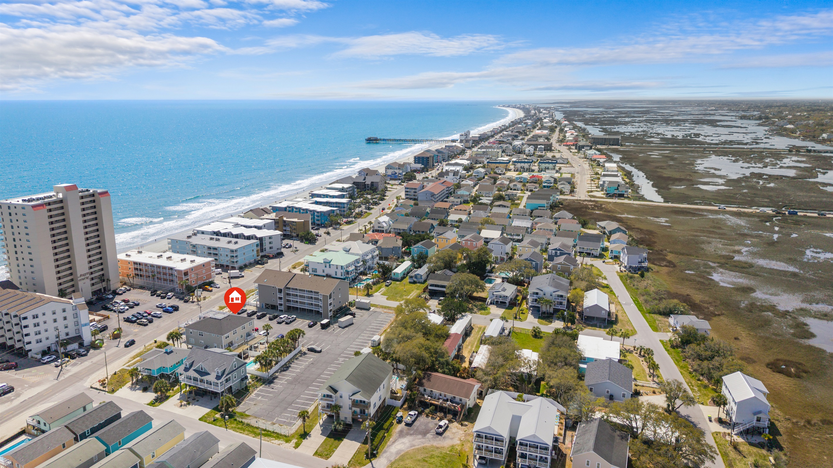 Steps to the Ocean and Garden City Pier in the distance. Go sing some Karaoke at the beach!
