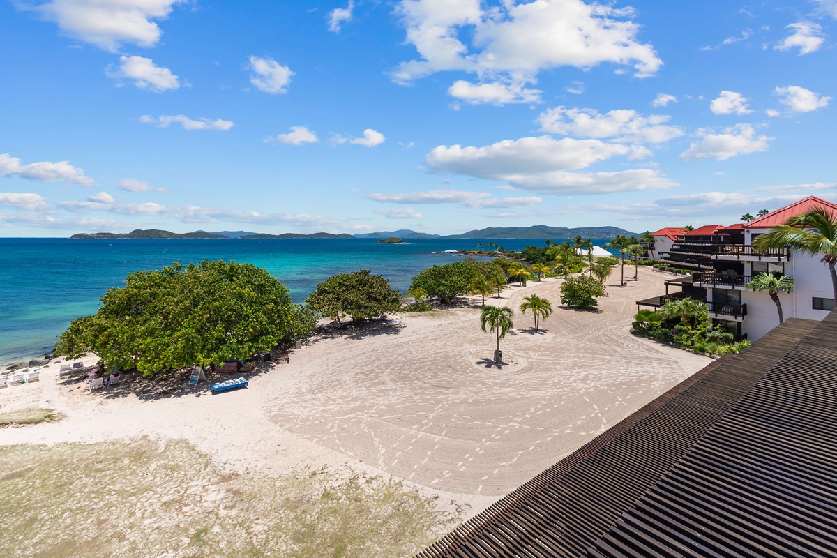 Conveniently located in building A gives you a view of the entire beach