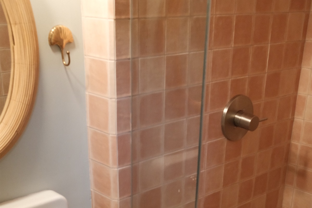 Primary en suite bath