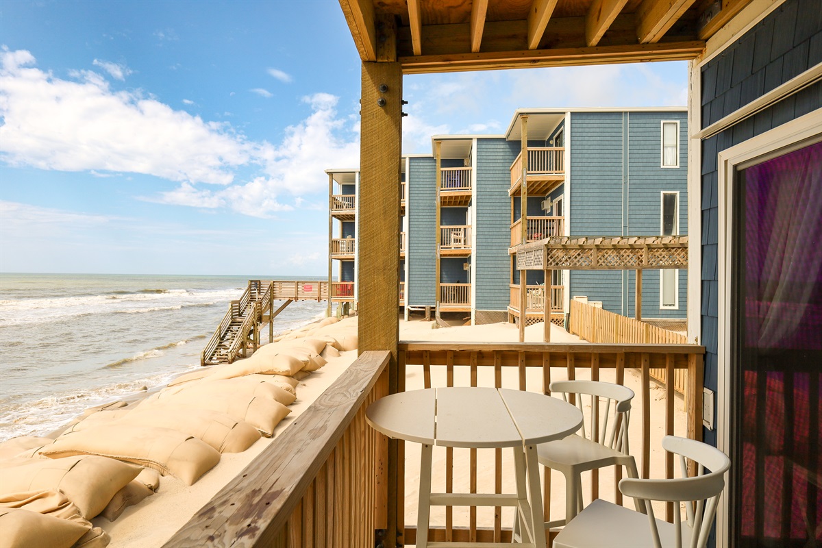 Balcony seating for meals and drinks!