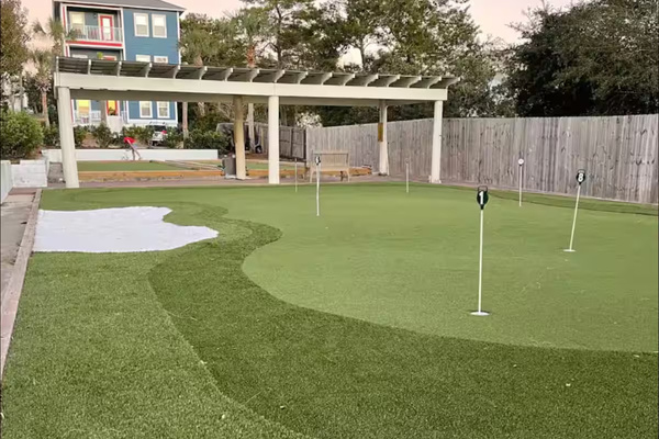 Mini Put Put on Site