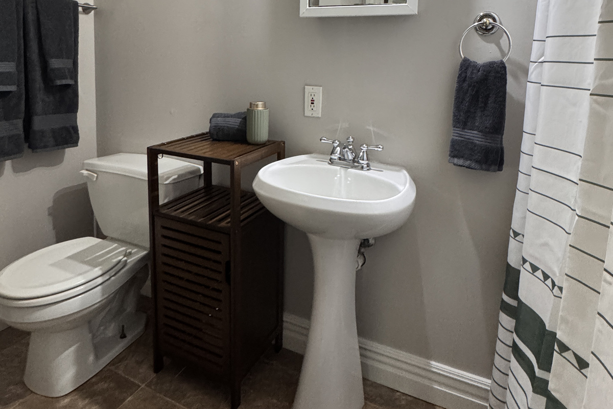 Fluffy cotton towels and plenty of TP provided.