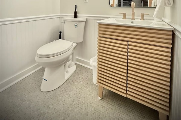 Unit B Half Bathroom