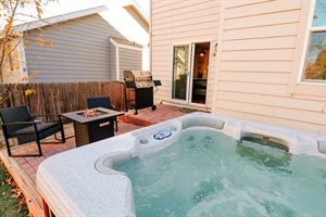 Relax and Enjoy the Hot Tub 🌅🍹 – Immerse yourself in a serene soak, and feel your worries melt away as you indulge in total relaxation. 🌟💆‍♀️