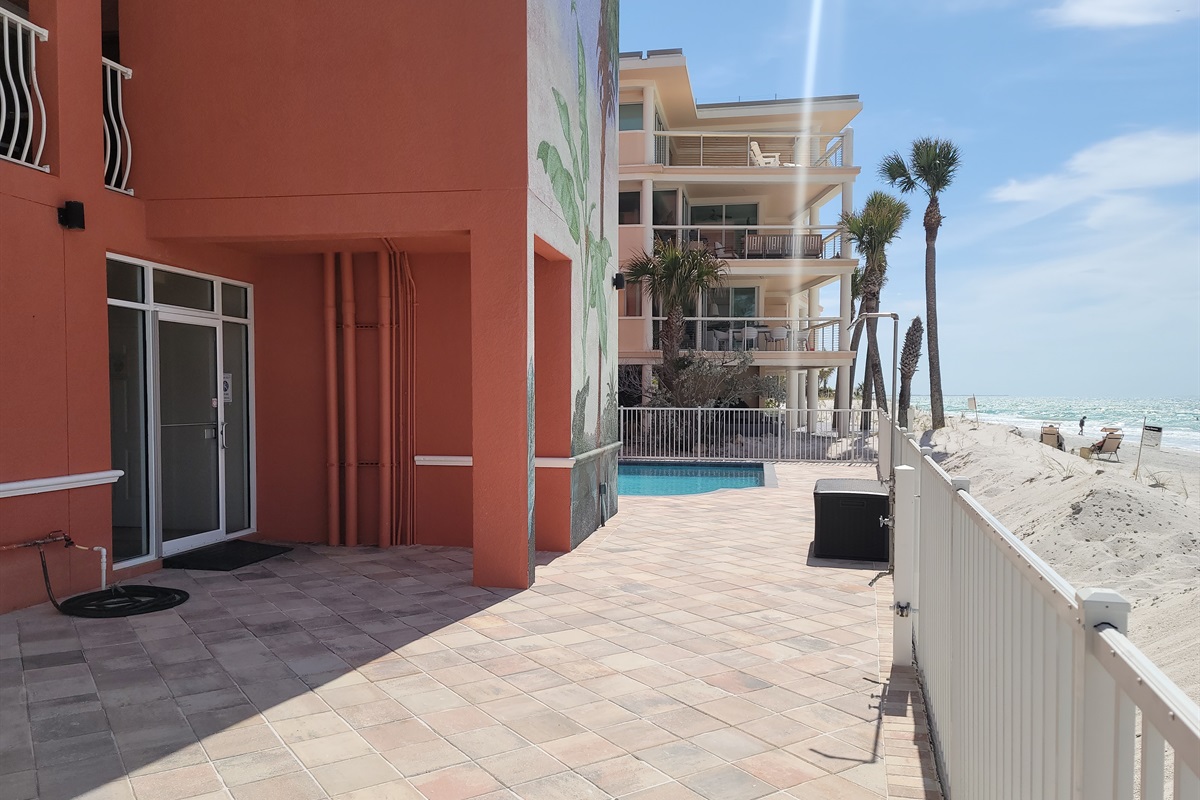 Heated Pool on the Beach!