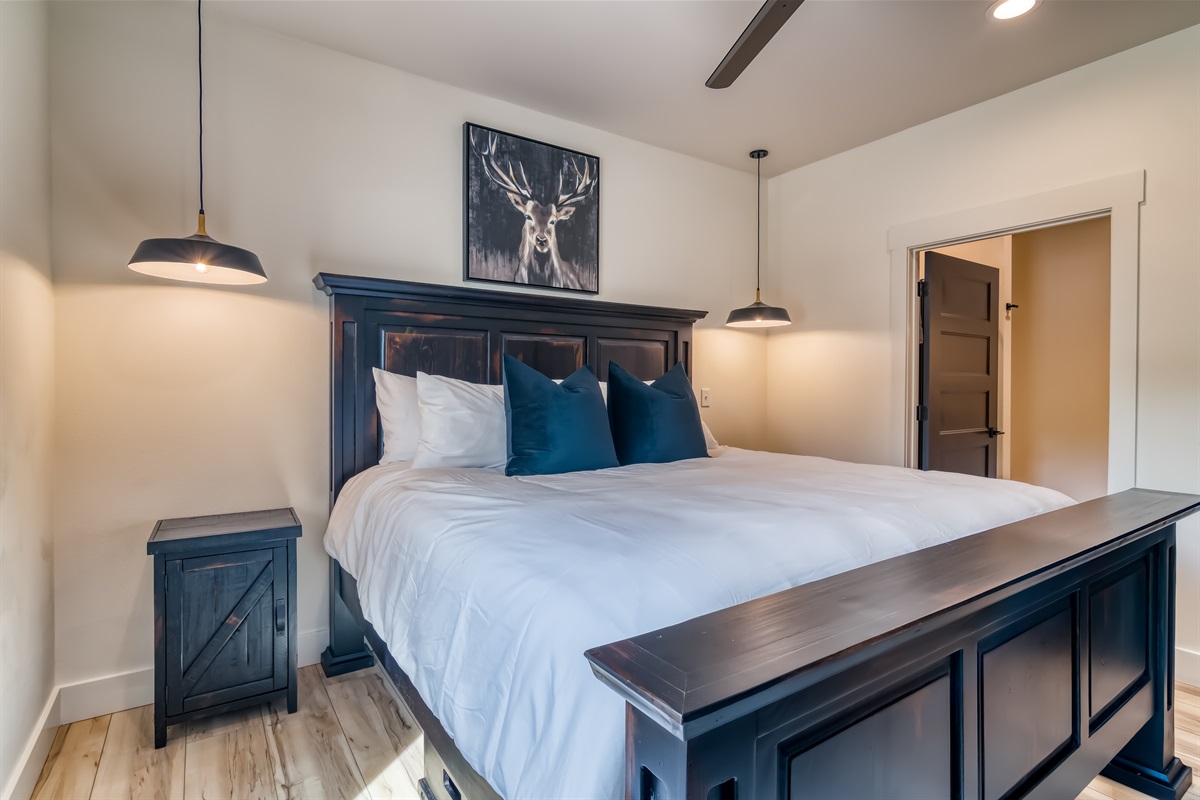 King #1 with ensuite bathroom