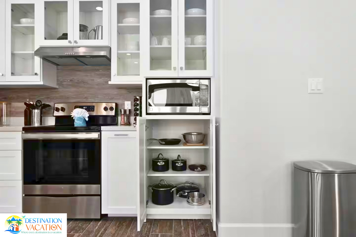 Everything you need for convenient, comfortable vacation cooking.
