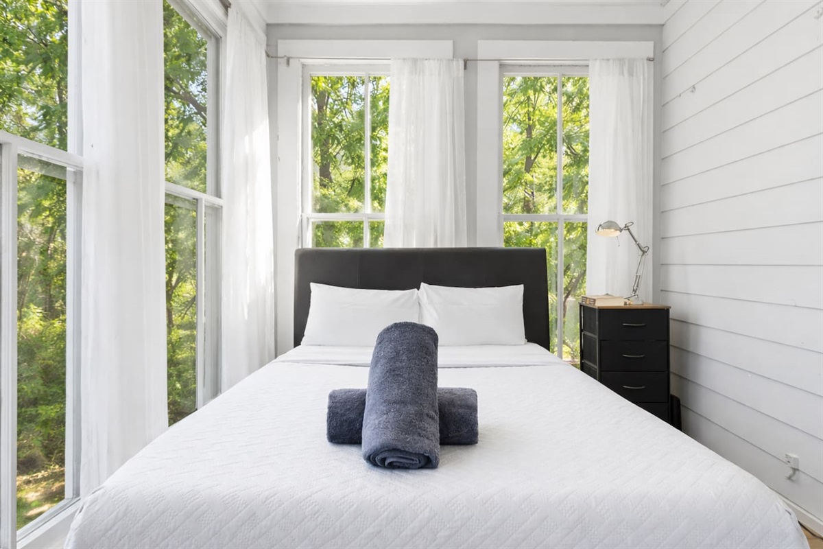 Super comfy and ultra neat arranged Bed... 