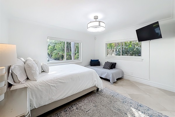 3rd bedroom has another sleeping option in a twin bed, great for added children. 