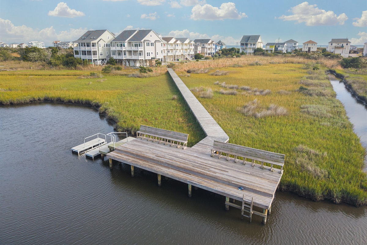 Peaceful spot for fishing, sunsets, and paddling adventures