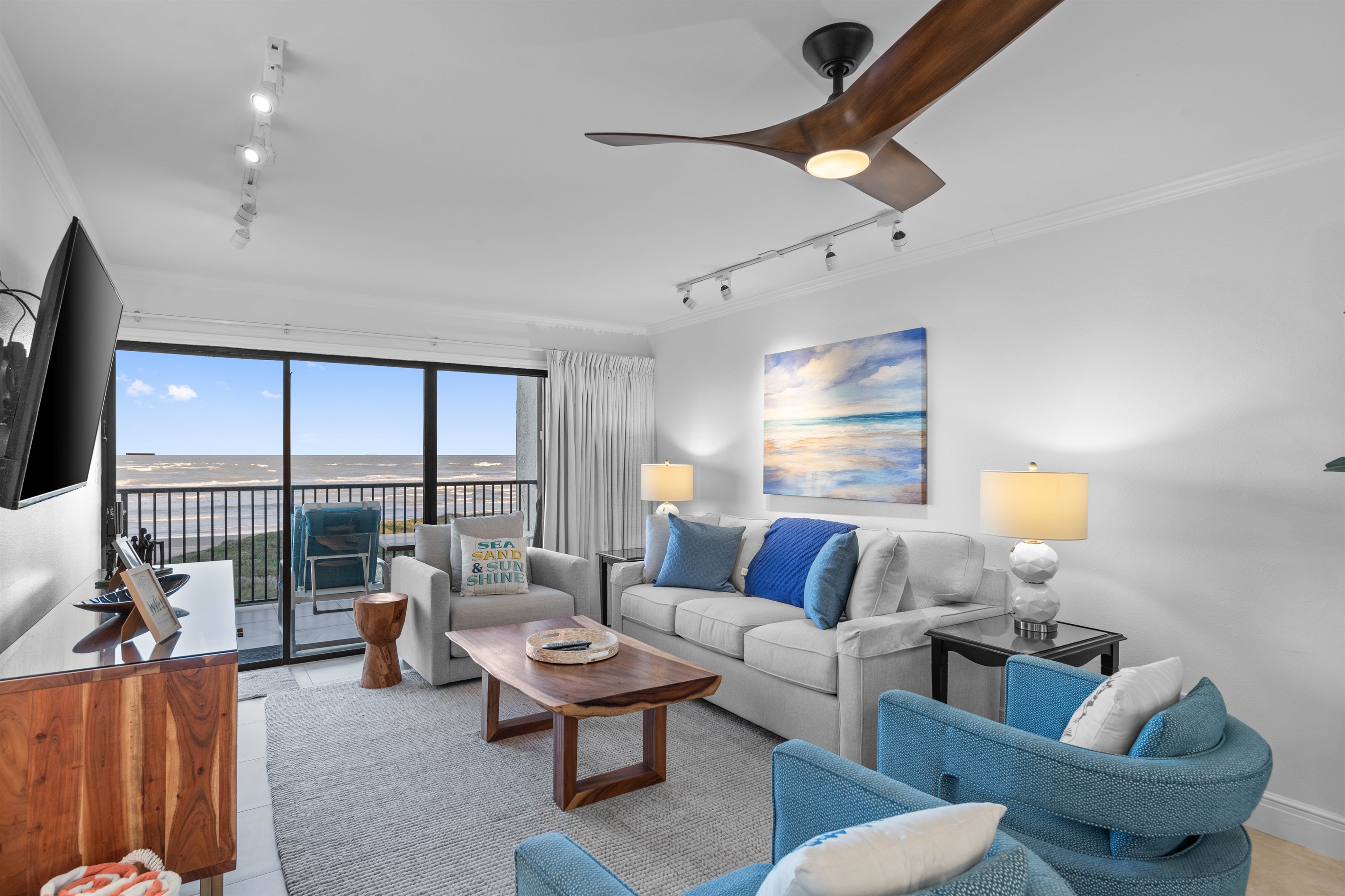 First Class at OVT 406 Beach Front
