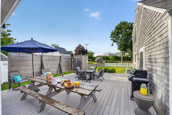 Private deck with outdoor dining, grill, and plenty of space to unwind.