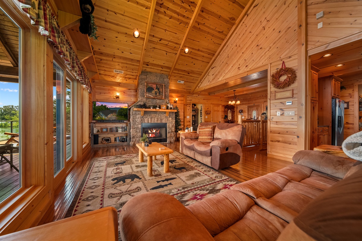 Family Room (Top Floor)
