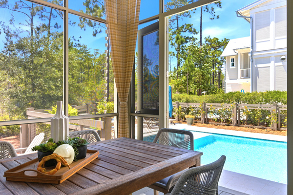 Outdoor Dining Besides the Pool for Memorable Family Meals