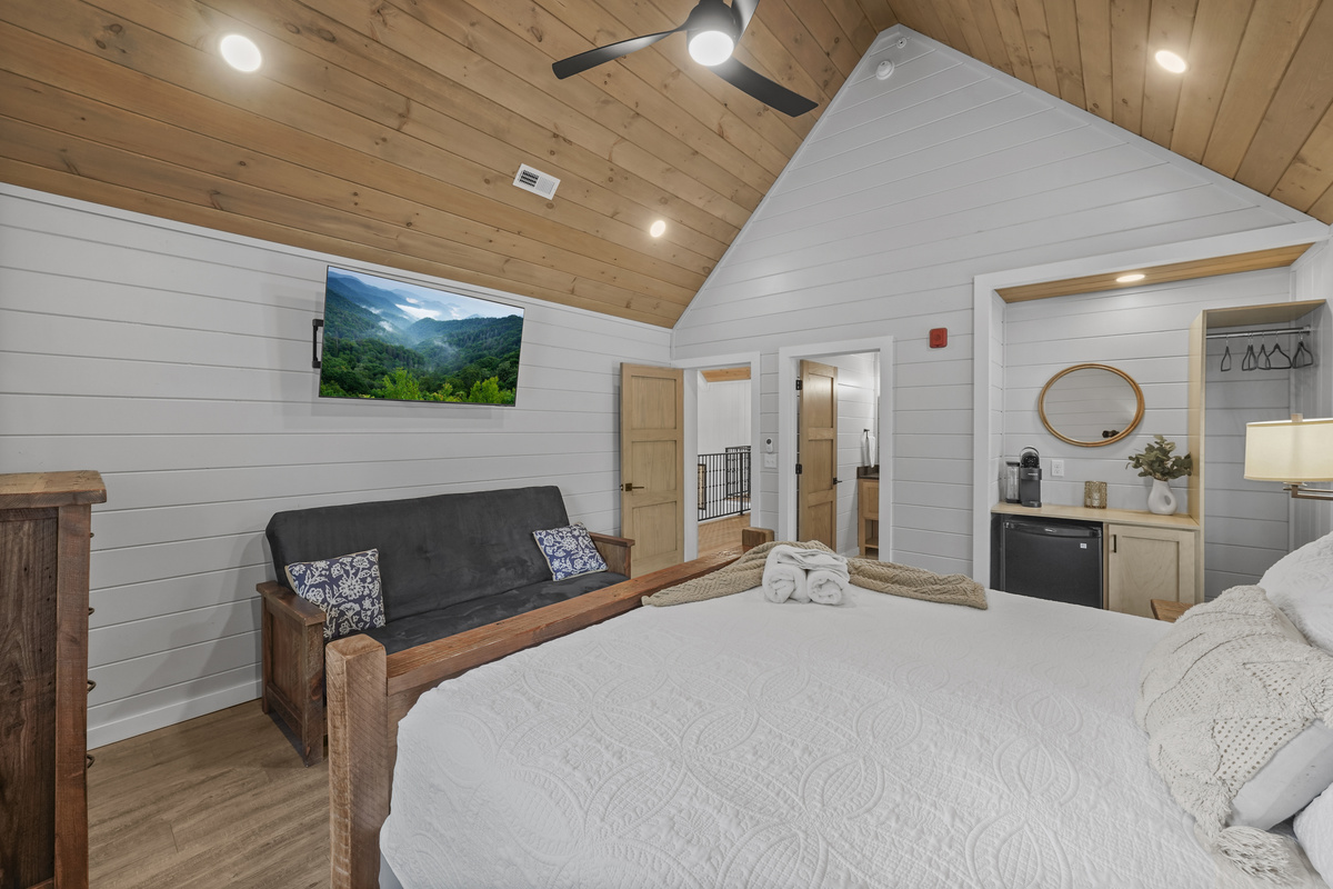 Bedroom 5 - king bed, wide view