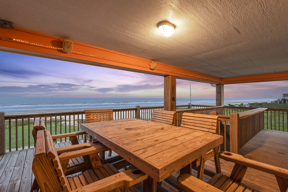 f845420a846d40d2b5643807f36dc41a Large | Beachhouse | Texas | TX | Vacation Homes | Galveston | Crystal Beach | Kokomo | Breezy Days | Beachfront Elegance | Sunrise Serenity | Southern Sands Property Management, LLC