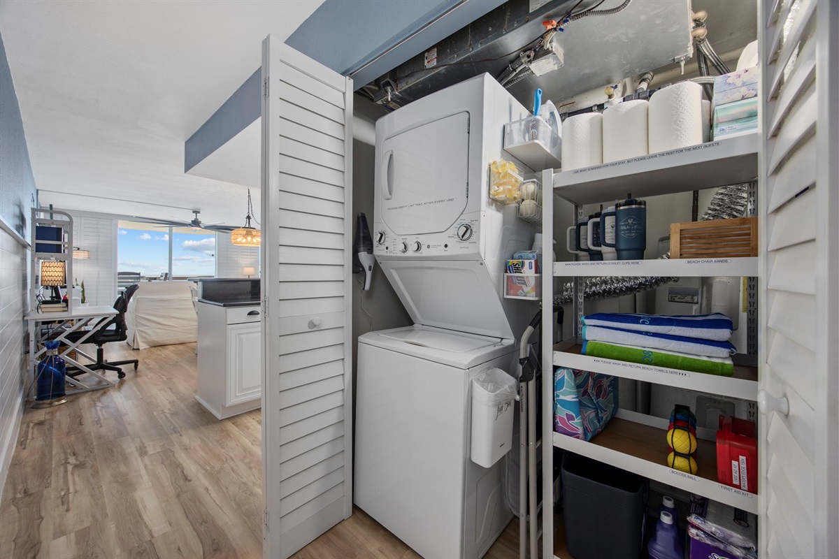 Washer/dryer closet plus extra items!