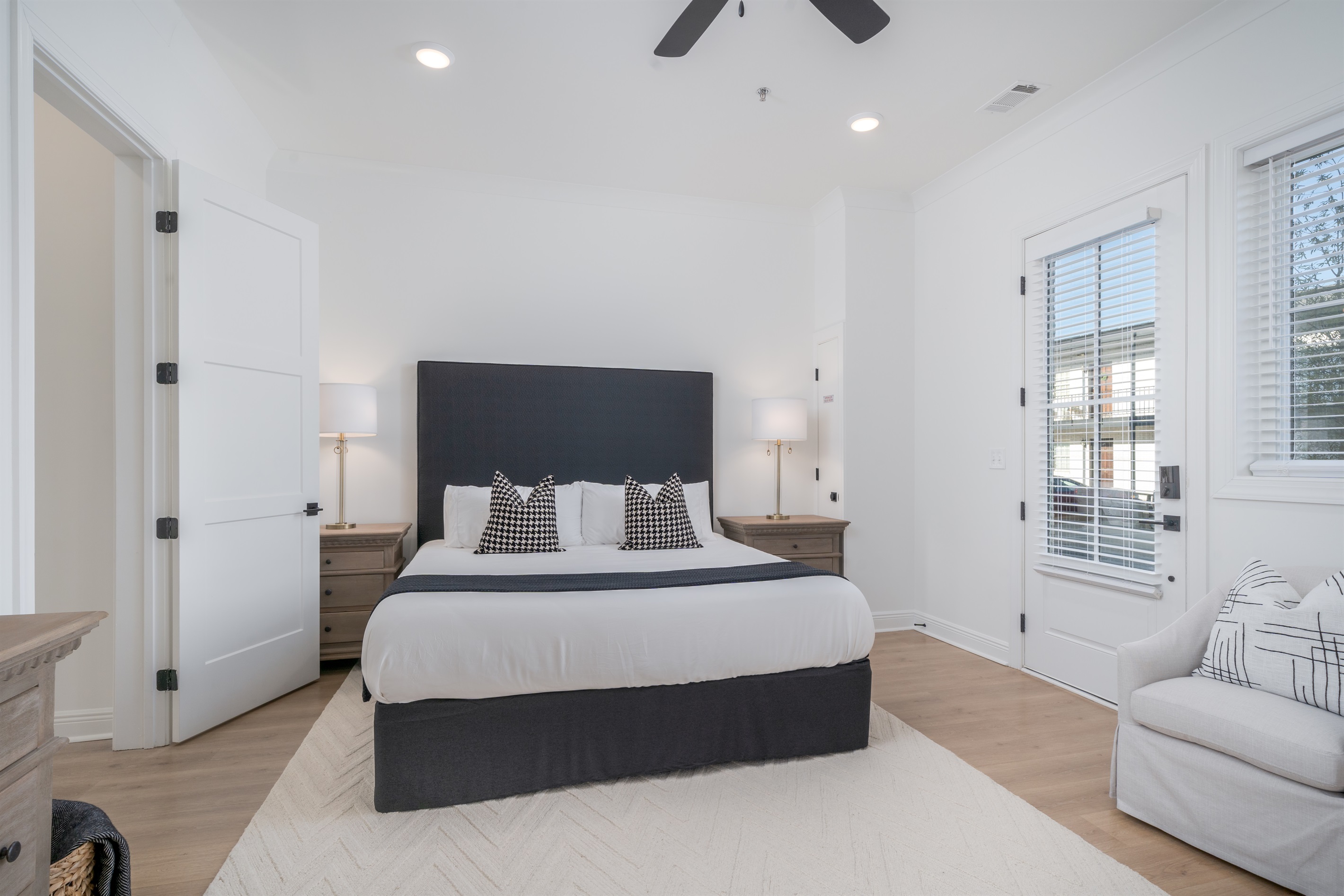 Master Suite King Bedroom