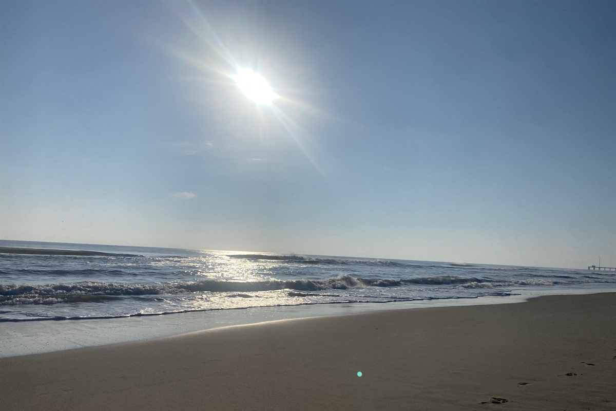 Beautiful Beach only 1 minute walk!