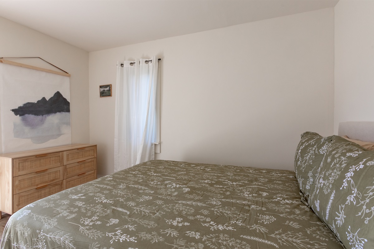 Peaceful and private queen bedroom two