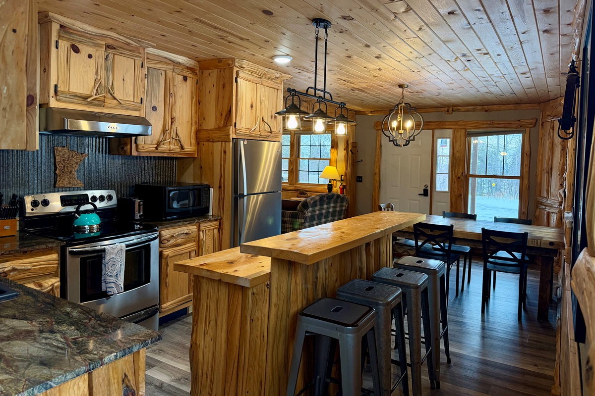 Looking back at the kitchen you see the openness and can image yourself gathering and sharing stories of a day spent exploring the North Shore. 