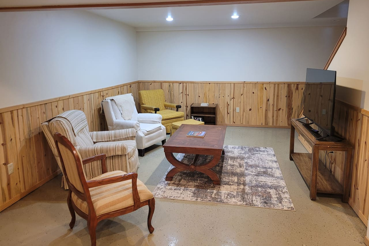 Second TV and hangout space