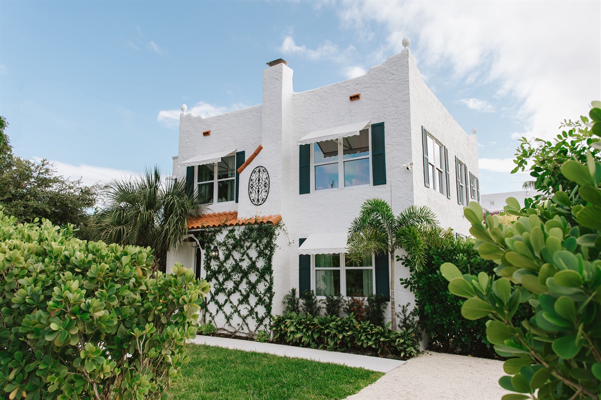 The entrance to The Marisol Estate. Welcome!