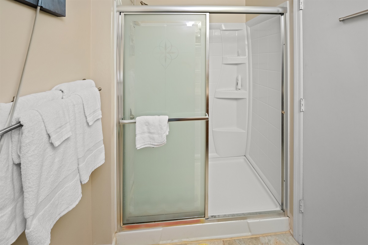 2nd Bathroom - shared hall bath