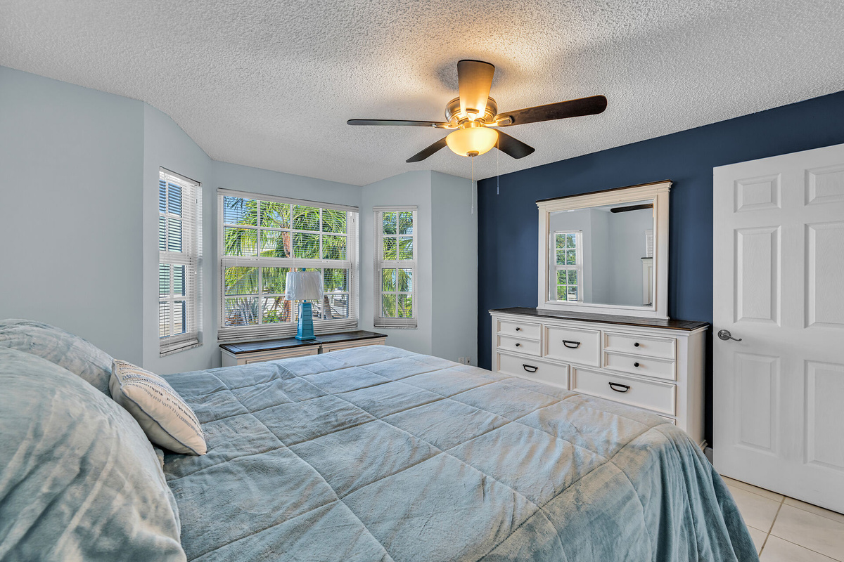 Guest bedroom