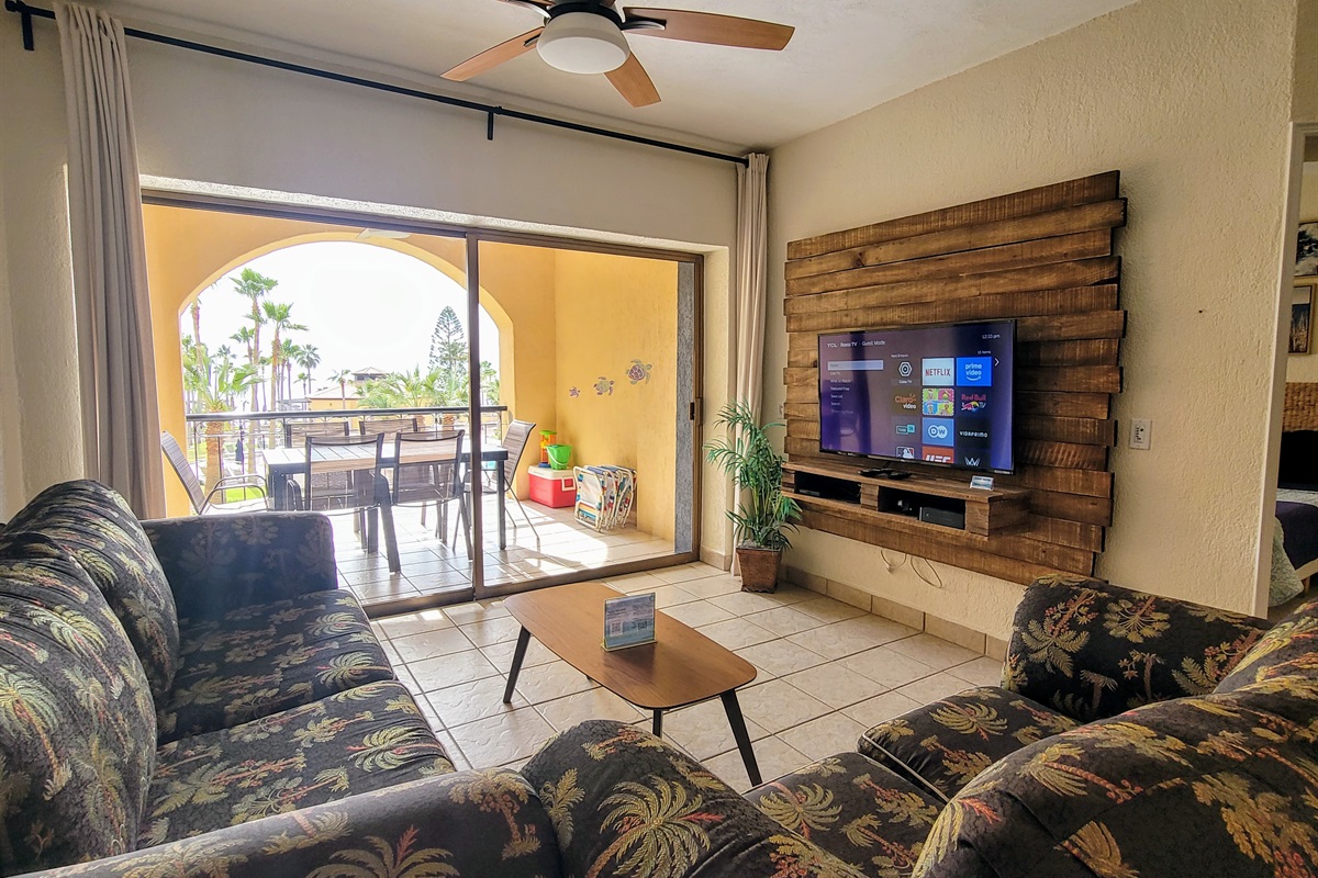 C207 living room