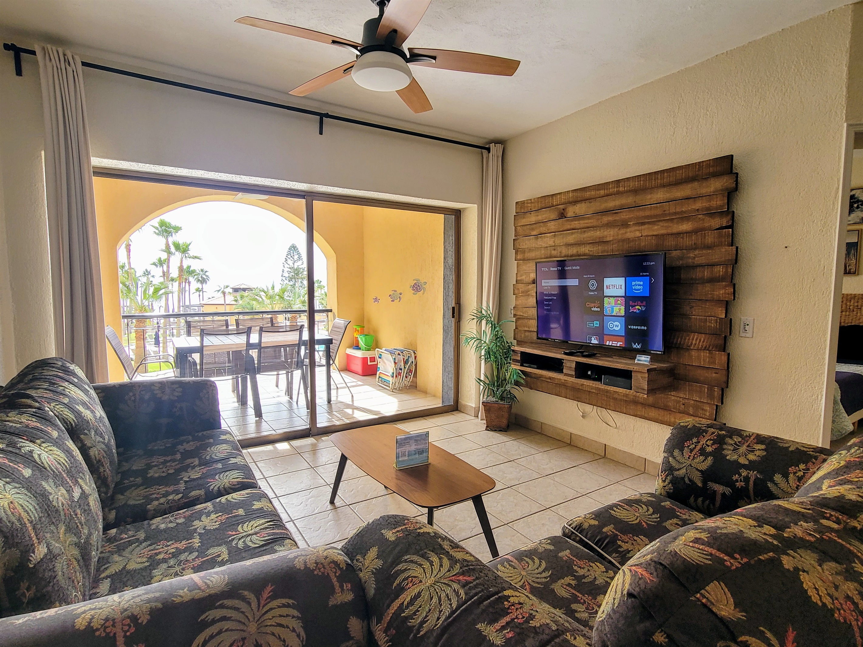 C207 living room