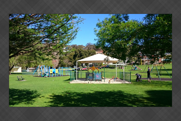Eyre park - great for the kids, and pet friendly too!