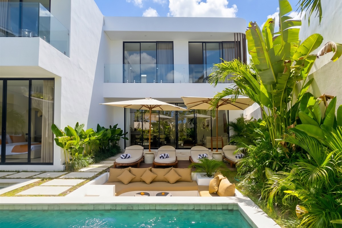 Pool area