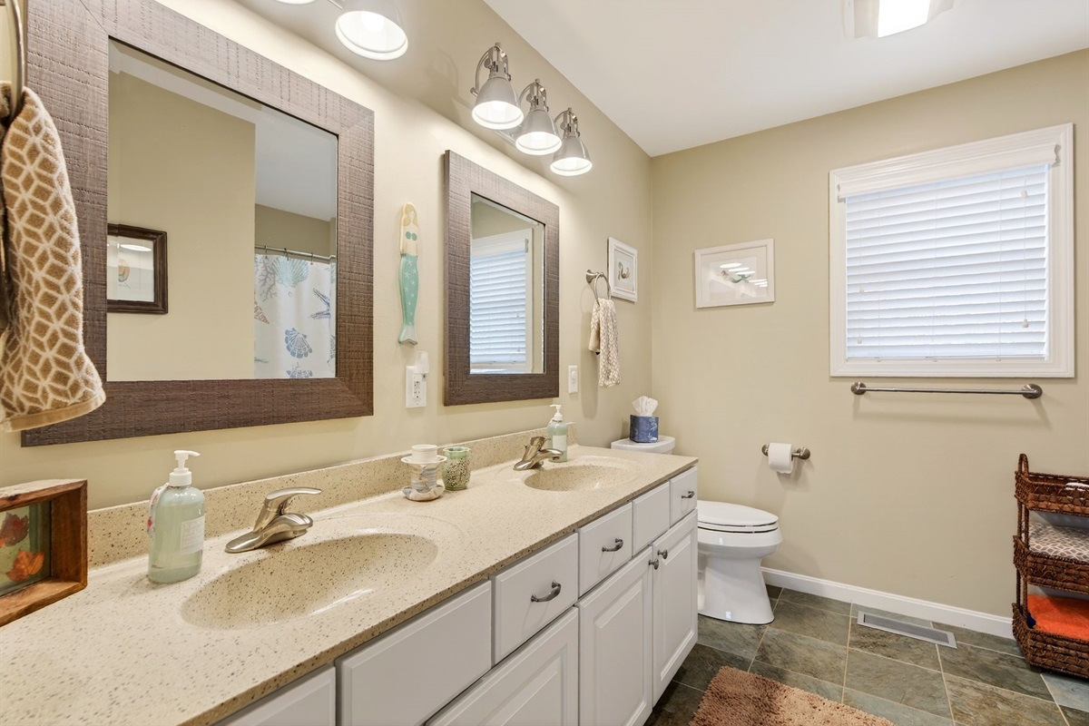 Bedroom #1
First floor primary en-suite