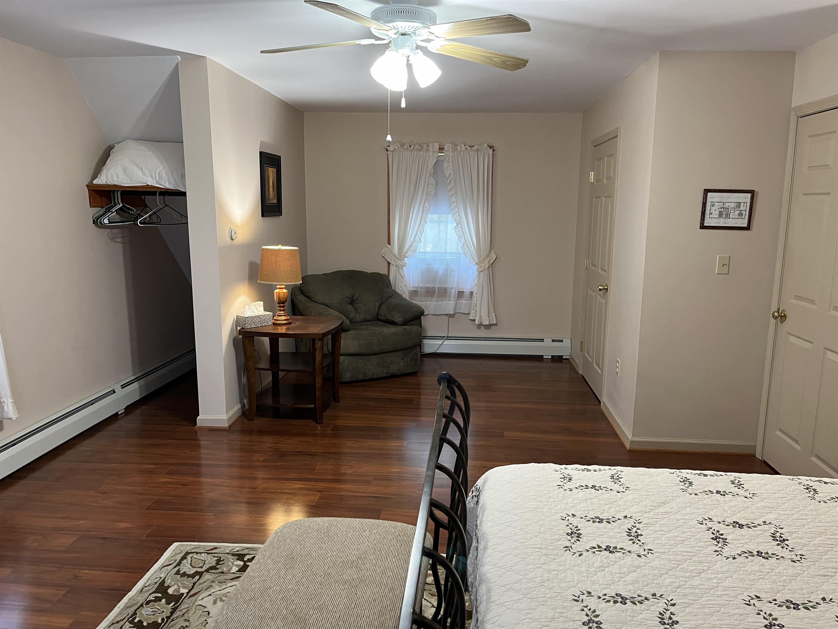 2nd floor Queen w/ reading nook