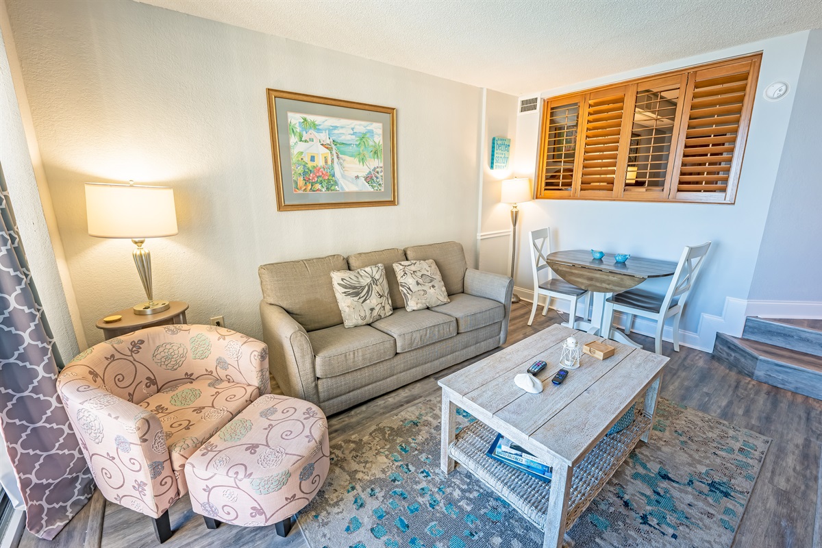 Amazing Living Room with Stunning Views🌊☀️